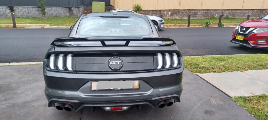Ford-Mustang-S550-2016-2023-Performance-Pack-Supplier Gloss Black-Real-Install