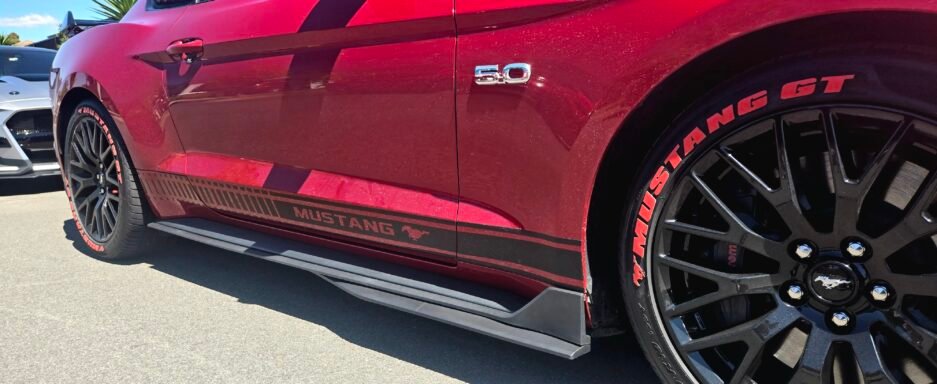 Ford-Mustang-S550-2015-2023-Side-Skirts-Real-Install