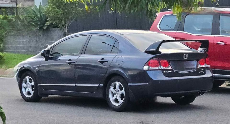 Honda Civic FD2 TypeR Spoiler 14