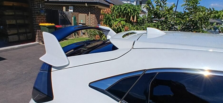Honda Civic 10th Gen Hatchback Type R style rear spoiler white and gloss black 2016–2021 FK7 RS rear wing