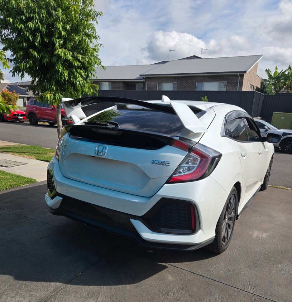 Honda Civic 10th Gen Hatchback Type R style rear spoiler white and gloss black 2016–2021 FK7 RS rear wing
