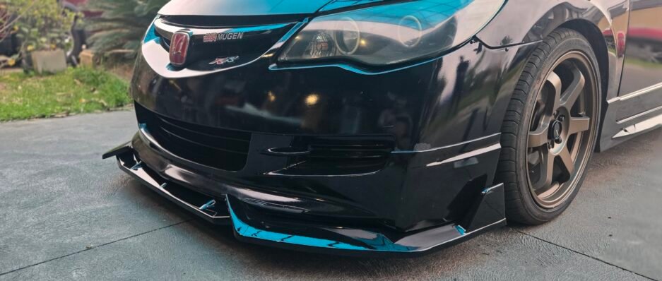 Honda-Civic-8th-Gen-Sedan-FD2-Gloss-Black-Front-Lip-Real-Install-