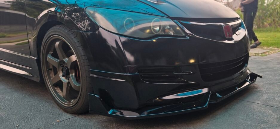 Honda-Civic-8th-Gen-Sedan-FD2-Gloss-Black-Front-Lip-Real-Install-
